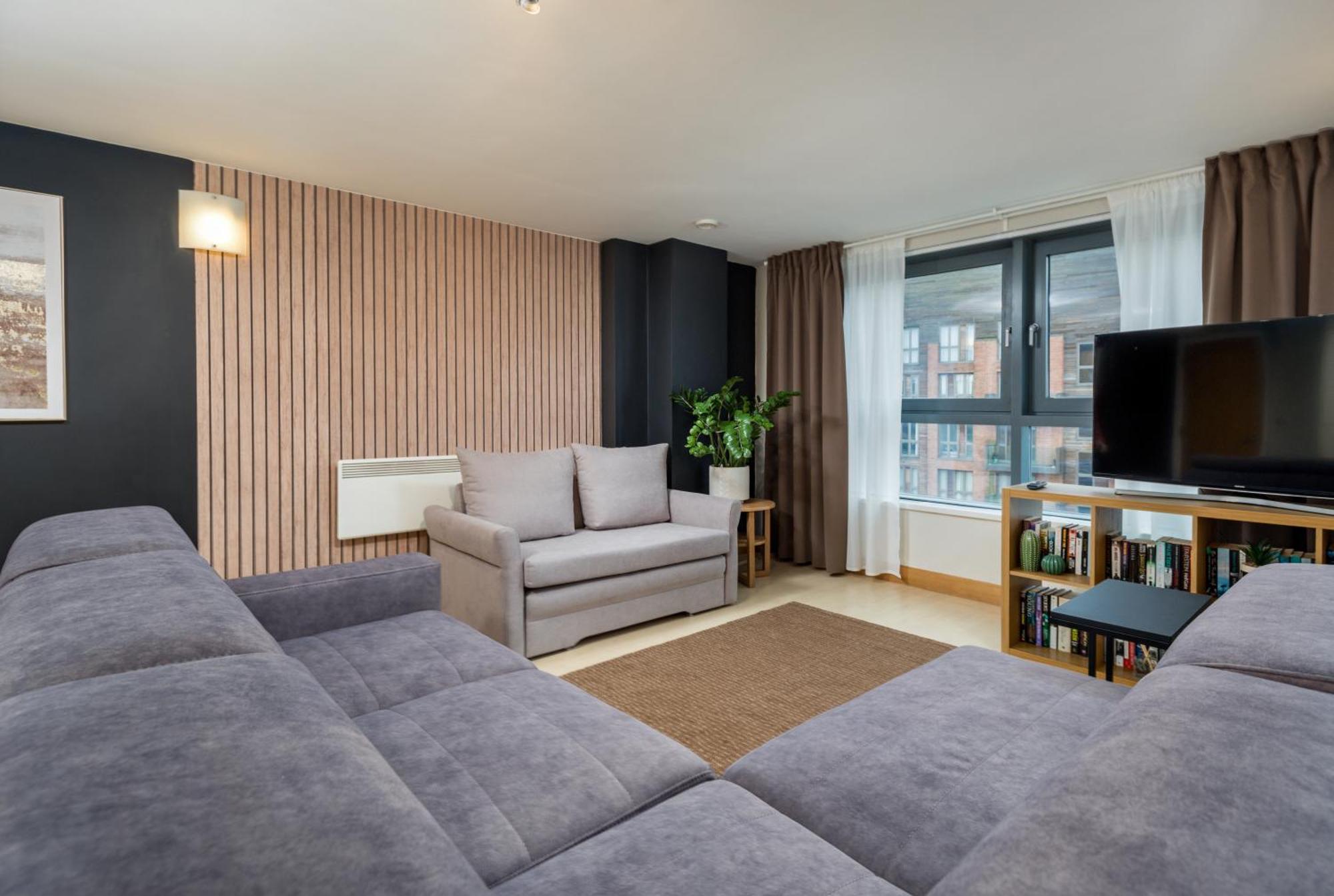 Urban Oasis: Heart Of City By Train Leeds  Buitenkant foto